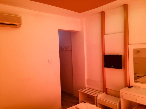 Imagen de la habitación del Ikont Hotel. Foto 6