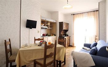 Imagen de los exteriores del Il Borgo Della Rovere. Foto 10