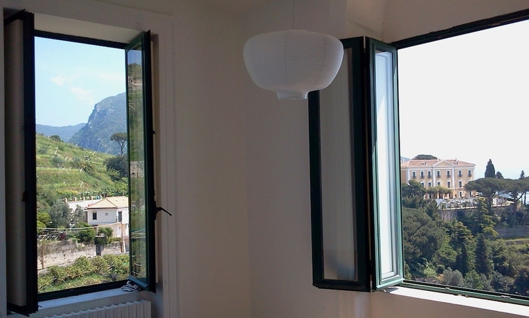 Imagen de los interiores del Il Melograno In Costa D'amalfi. Foto 19