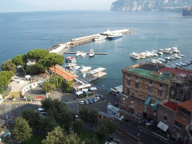 Imagen de los exteriores del Il Palazzetto. Foto 11