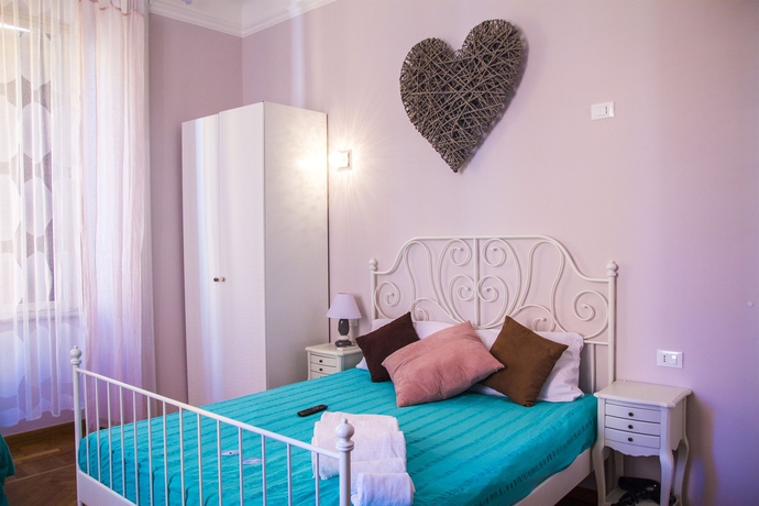 Imagen de la habitación del Il Sesto Suites Central. Foto 8