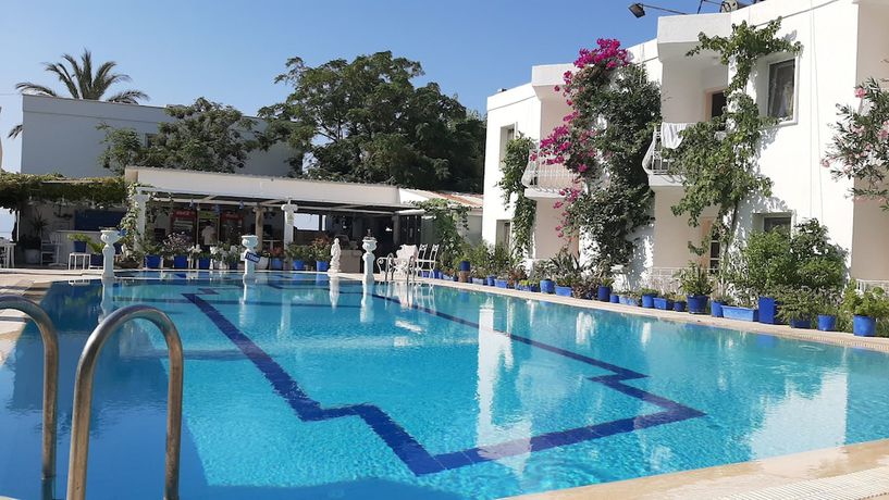Imagen de la piscina del Ilgin Hotel Ortakent. Foto 11