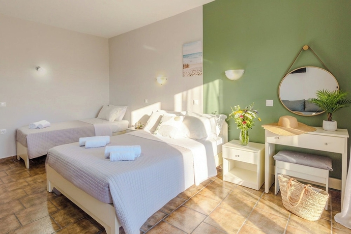 Imagen de la habitación del Ilios Mare Hotel. Foto 11