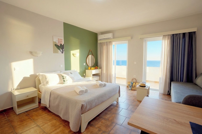 Imagen de la habitación del Ilios Mare Hotel. Foto 12