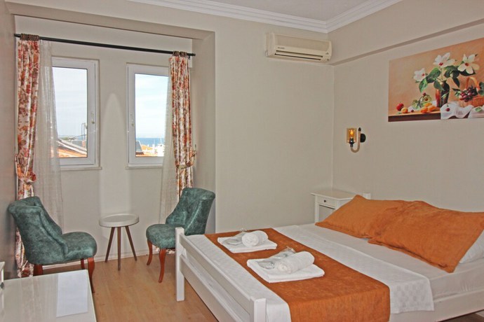 Imagen de la habitación del Ilyada Hotel. Foto 6