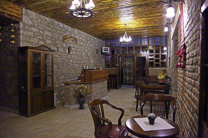 Imagen de los interiores del Imbros Hotel. Foto 20