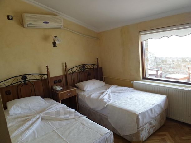 Imagen de la habitación del Imbros Hotel. Foto 7