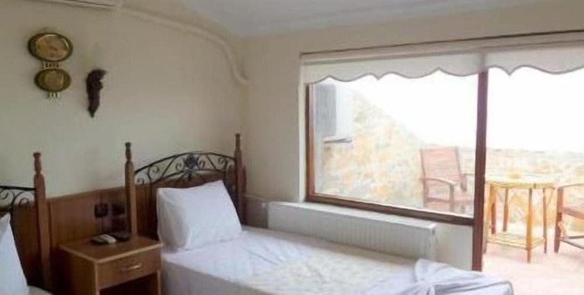 Imagen de la habitación del Imbros Hotel. Foto 8