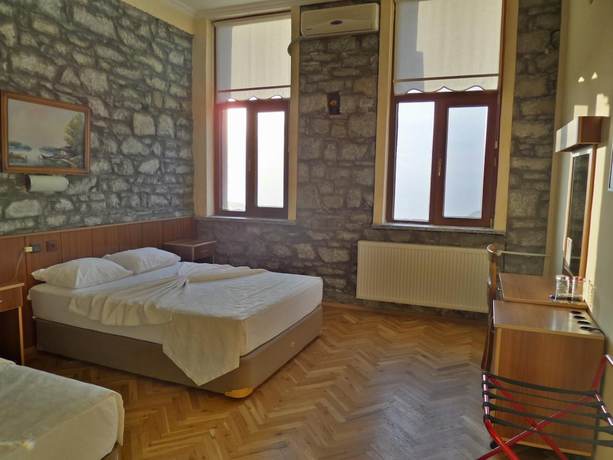 Imagen de la habitación del Imbros Hotel. Foto 10