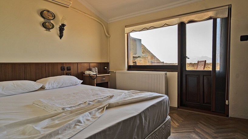 Imagen de la habitación del Imbros Hotel. Foto 16