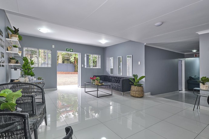 Imagen de los interiores del Inn and Out Sandton. Foto 19