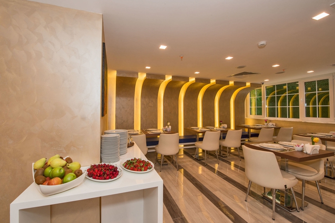 Imagen del bar/restaurante del Inntel Hotel Istanbul. Foto 2