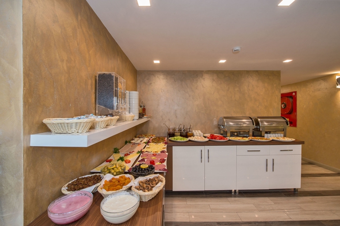 Imagen del bar/restaurante del Inntel Hotel Istanbul. Foto 6