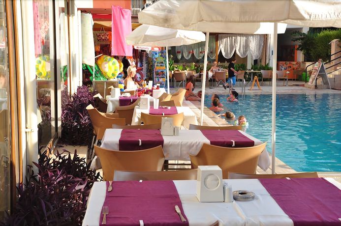 Imagen de la piscina del Inside Hotel. Foto 19