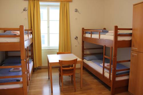 Imagen de la habitación del Institut St.sebastian. Foto 12