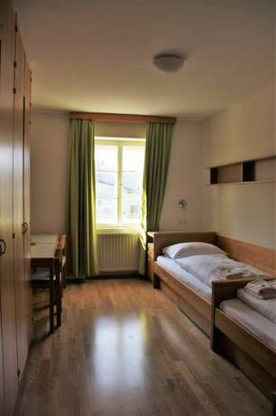 Imagen de la habitación del Institut St.sebastian. Foto 14