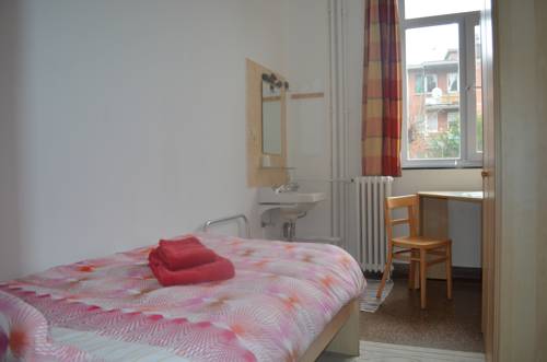 Imagen de la habitación del Institute Of Cultural Affairs. Foto 3