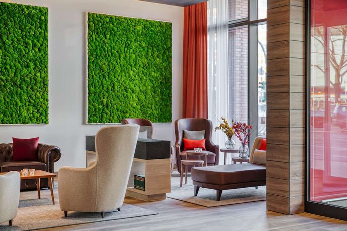 Imagen de los interiores del IntercityHotel Hamburg-Barmbek. Foto 17