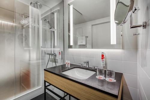 Imagen de la habitación del IntercityHotel Karlsruhe. Foto 11