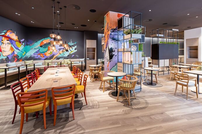 Imagen del bar/restaurante del IntercityHotel Lübeck. Foto 15