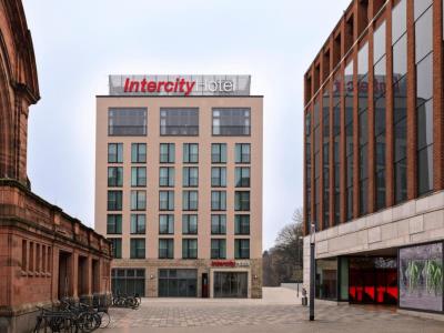 Imagen de los exteriores del IntercityHotel Wiesbaden. Foto 6