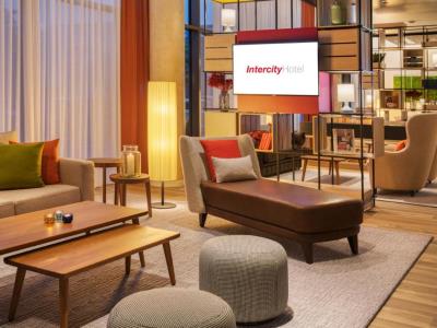 Imagen de los interiores del IntercityHotel Wiesbaden. Foto 9