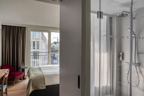 Imagen de la habitación del Intercityhotel Heidelberg. Foto 16