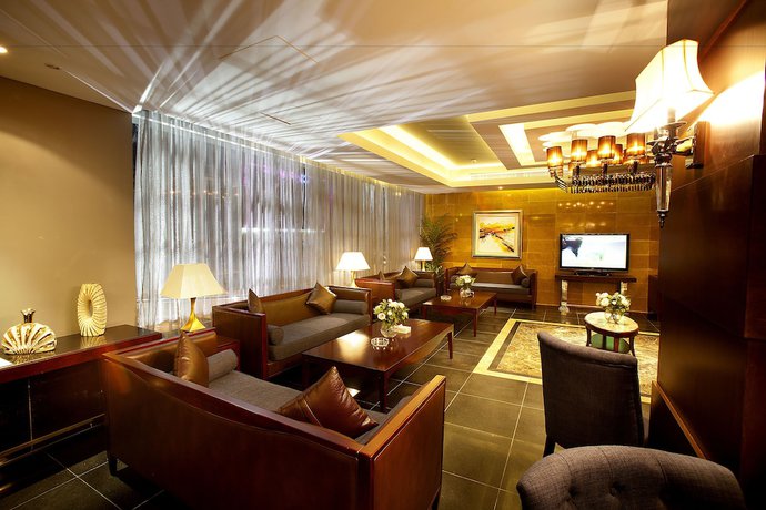 Imagen del bar/restaurante del Intour Qurtoba Hotel Suites. Foto 2