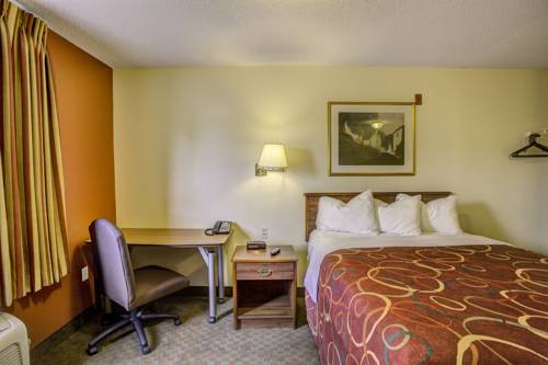 Imagen de la habitación del Intown Suites Clarksville. Foto 6