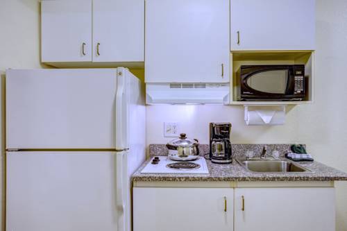 Imagen de la habitación del Intown Suites Clarksville. Foto 15