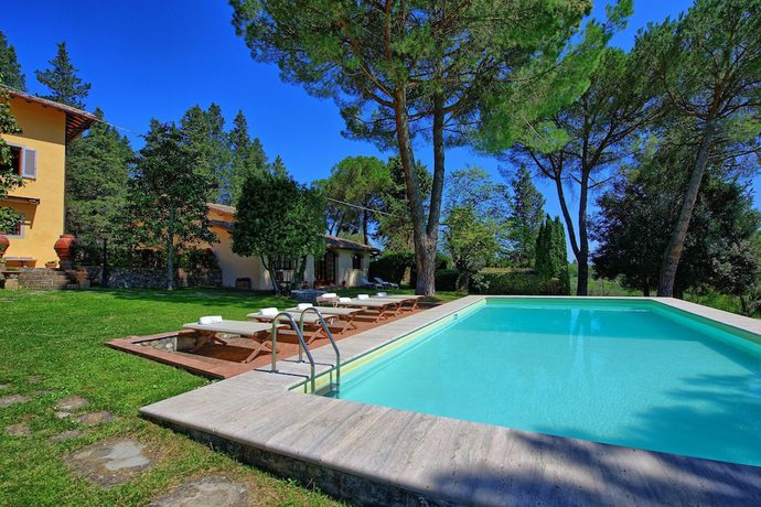 Imagen de la piscina del Inviting 6-bed House in Brindisi. Foto 17
