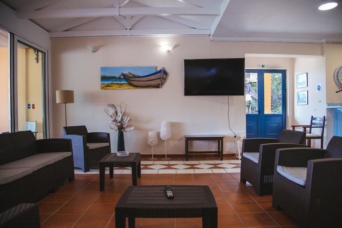 Imagen de los interiores del Ionio Hotel. Foto 19