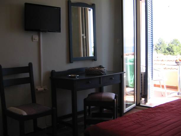 Imagen de la habitación del Ionio Hotel. Foto 14