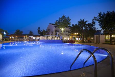 Imagen de la piscina del Irem Garden Hotel and Apartments. Foto 6