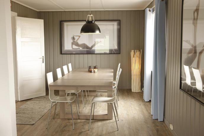 Imagen de los interiores del Isfjord radio. Foto 14