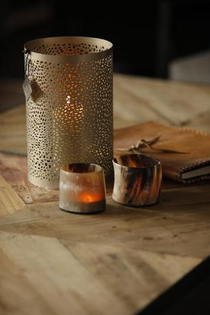 Imagen de los interiores del Isfjord radio. Foto 16