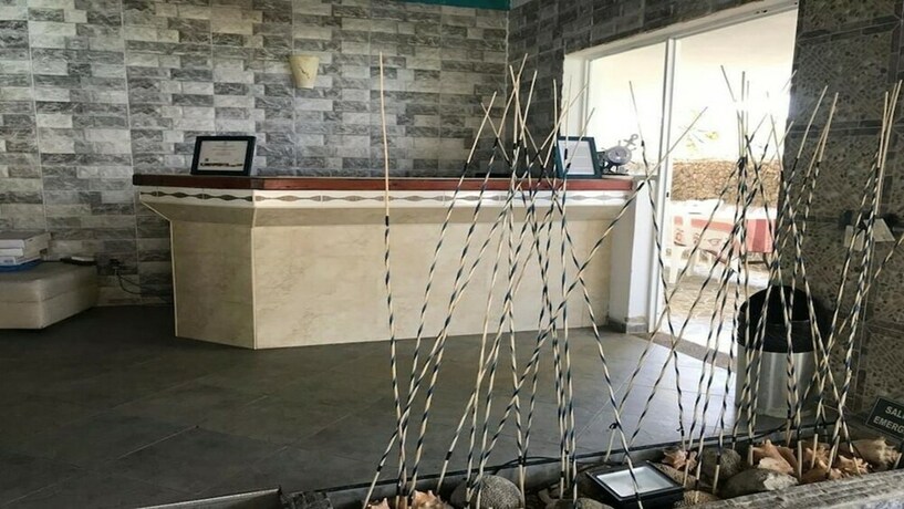 Imagen de los interiores del Island House Hotels. Foto 32