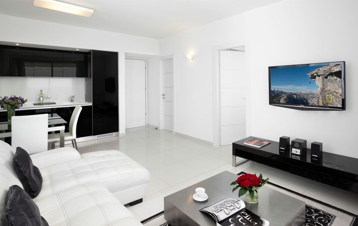 Imagen de los interiores del Island Luxurious Suites Hotel. Foto 9