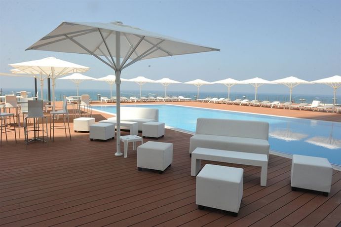 Imagen de los exteriores del Island Luxurious Suites Hotel. Foto 6