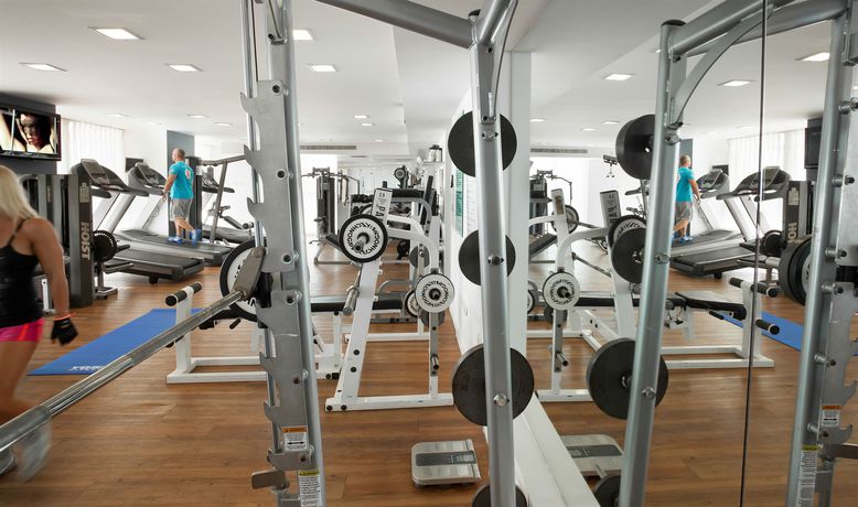 Imagen de los interiores del Island Luxurious Suites Hotel. Foto 11