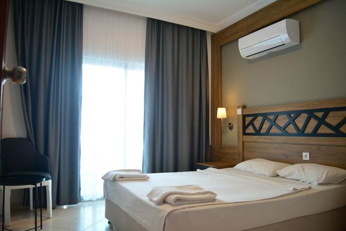 Imagen de la habitación del Istanbul Beach Hotel. Foto 18
