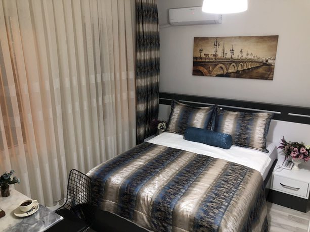 Imagen de la habitación del Istanbul Hotel and Suites. Foto 16