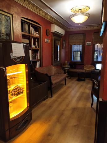 Imagen de los interiores del Istanbul Irish Hotel. Foto 18