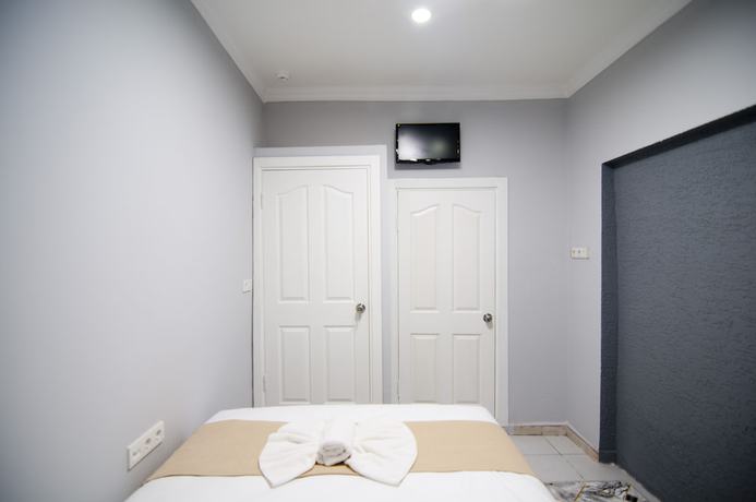 Imagen de la habitación del Istanbul Palace Hotel. Foto 4