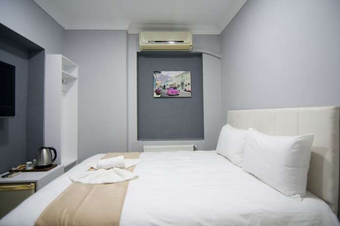 Imagen de la habitación del Istanbul Palace Hotel. Foto 18