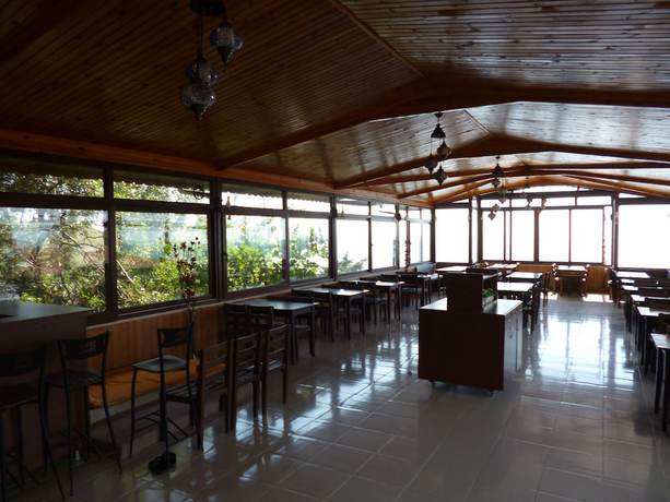 Imagen del bar/restaurante del Istanbul Yildiz Hotel. Foto 4