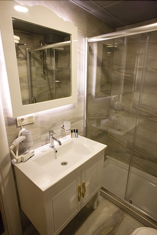 Imagen de la habitación del Istanburg Efes Hotel. Foto 17