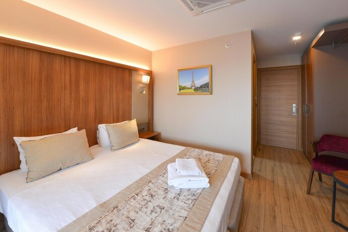 Imagen de la habitación del Istport Hotel. Foto 11