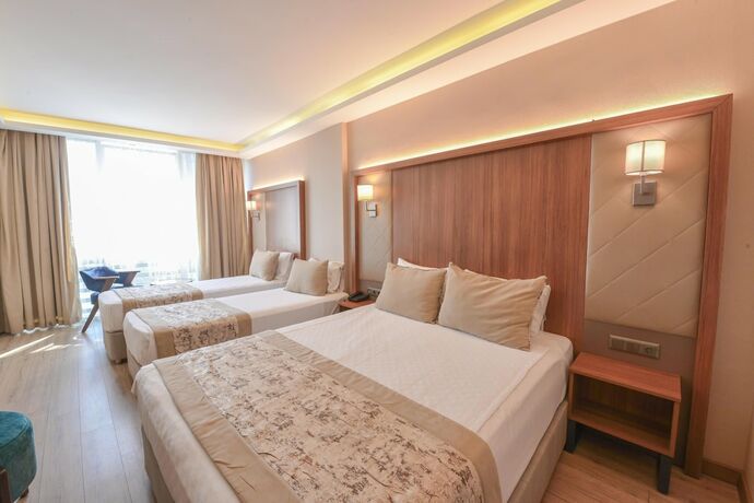 Imagen de la habitación del Istport Hotel. Foto 13