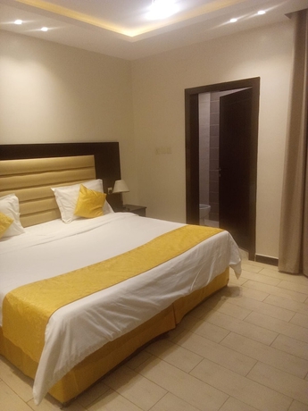 Imagen de la habitación del Ivana Hotel Suites. Foto 11